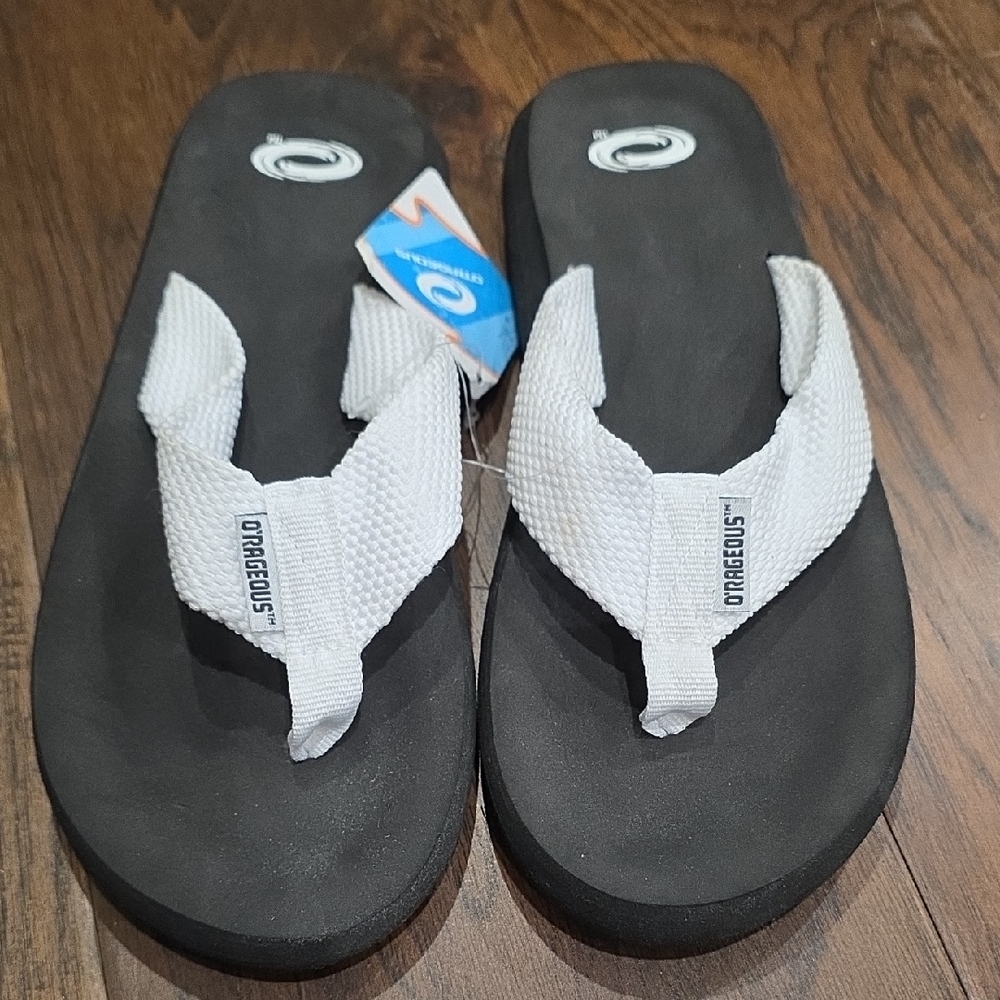 O'Rageous Women's Black and White Sandals